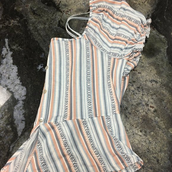 Love + Joy Ladies Puff Sleeve Top - Picture 5 of 6